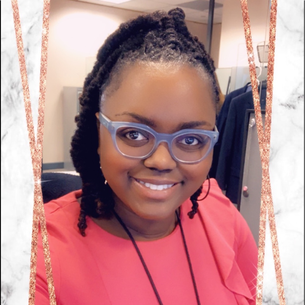 Meet your Posher, Nicole